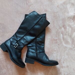 Black Women's Knee-High Riding Boots - Classic Style